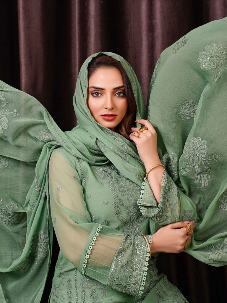 Sabz Chiffon Dupatta Suit - Candy Women Suits