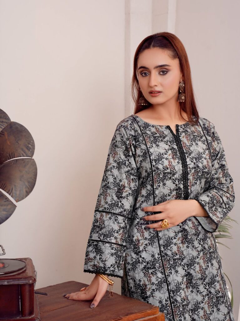 Noir Paisley Kurta - Candy Women Suits